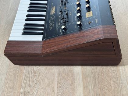 Yamaha-CS40M with MIDI